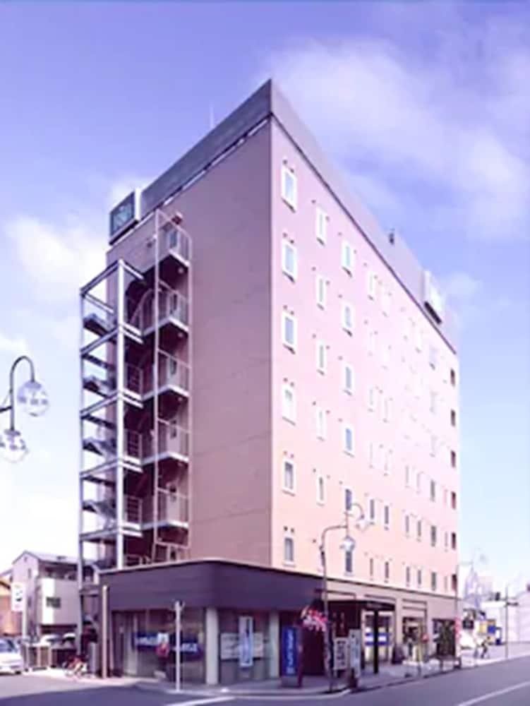 Washington R&B Hotel Kumagaya Ekimae Екстер'єр фото